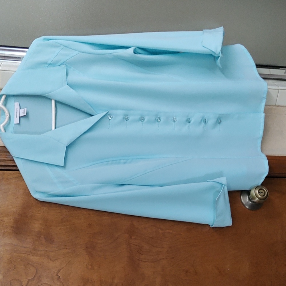 🩵Dressbarn baby blue women's button down blouse